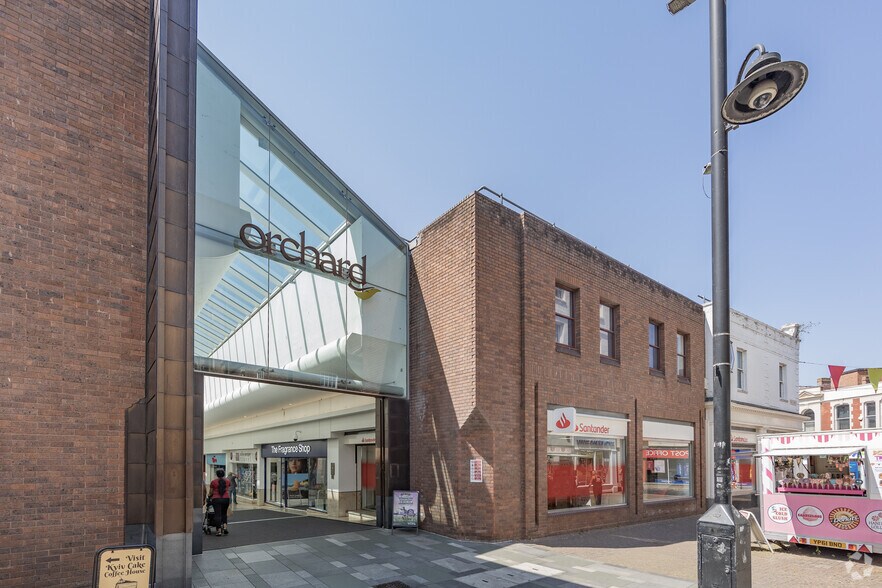 Paul St, Taunton to rent - Primary Photo - Image 1 of 3