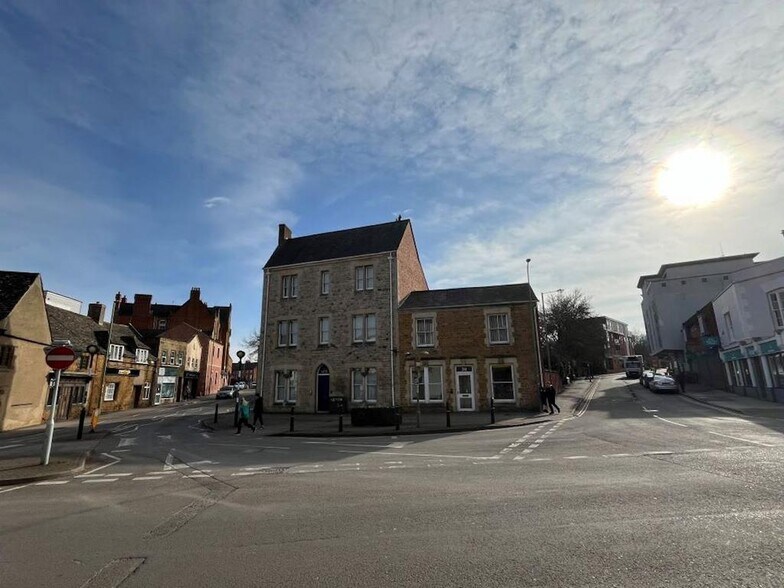 29-30 High St, Banbury for sale - Building Photo - Image 1 of 1