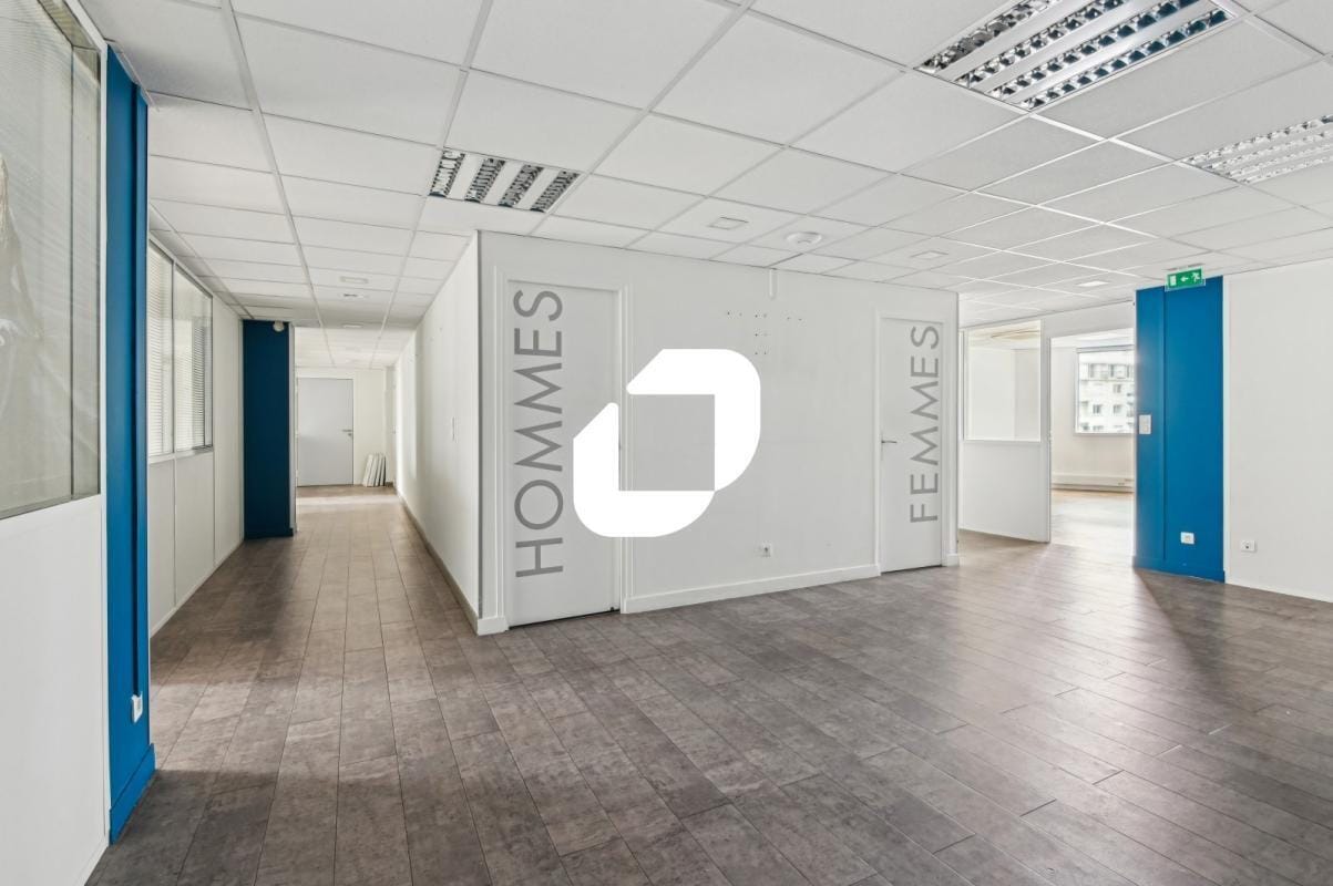 Office in Boulogne-Billancourt to rent Interior Photo- Image 1 of 15