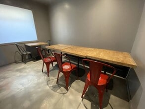 Retail in Barcelona, Barcelona to rent Interior Photo- Image 2 of 6