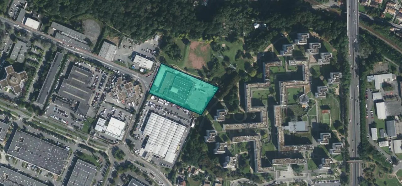 Office in Osny to rent Aerial- Image 1 of 11