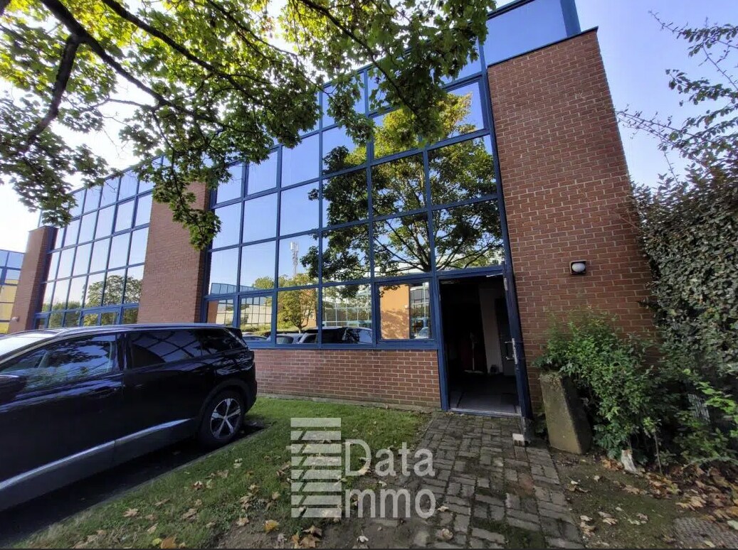 16 Avenue Jean Moulin, Savigny-le-Temple to rent Building Photo- Image 1 of 5