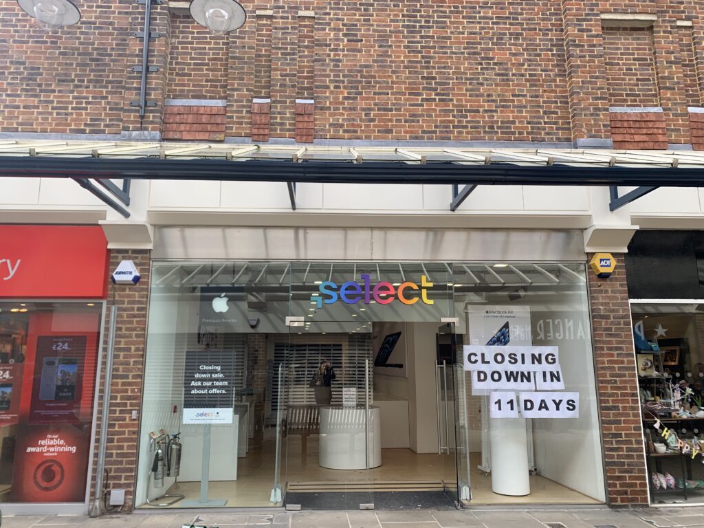 High St, Salisbury to rent Building Photo- Image 1 of 1