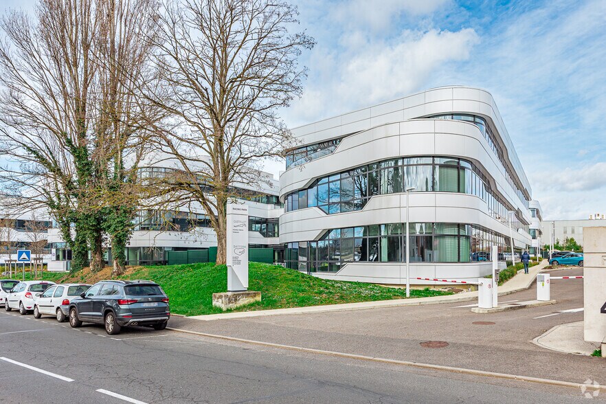 11 Chemin Du Tronchon, Champagne-au-Mont-d'Or to rent - Building Photo - Image 3 of 15