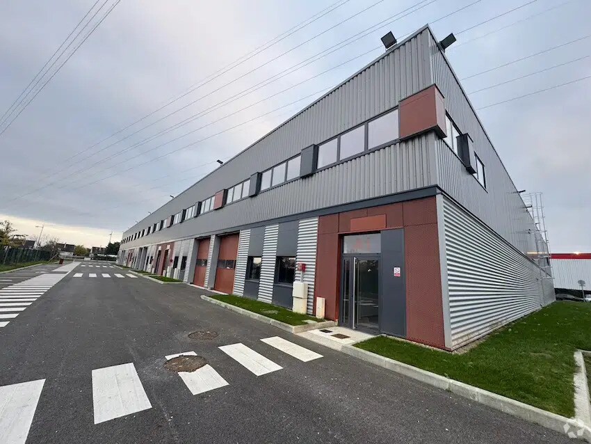 24 Avenue Paul Maintenant, Corbeil-Essonnes to rent Building Photo- Image 1 of 4