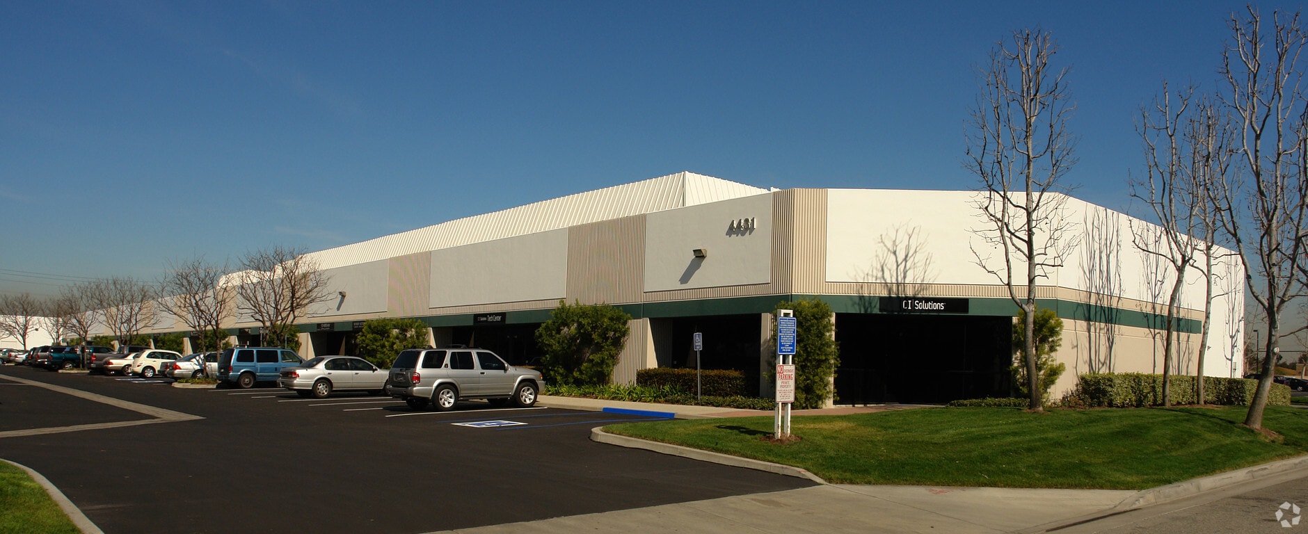 4431 Corporate Center Dr, Los Alamitos 90720 Building L UK