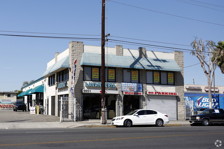 9051-9053 Van Nuys Blvd, Panorama City, CA for rent - Primary Photo - Image 1 of 11