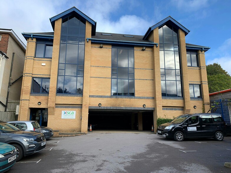76 Dukes Rd, Southampton for sale - Building Photo - Image 2 of 22