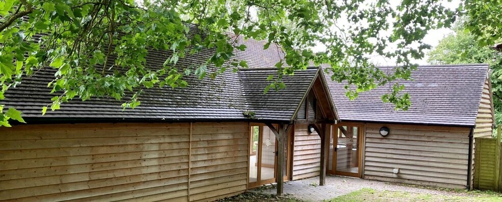 Prinknash Abbey, Cranham for sale - Primary Photo - Image 1 of 1