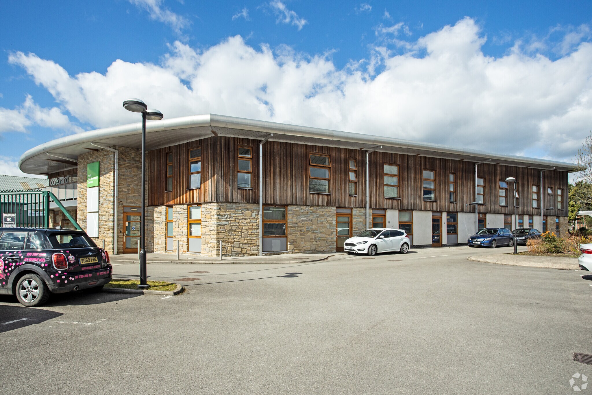 Amy Johnson Way, York to rent Building Photo- Image 1 of 5