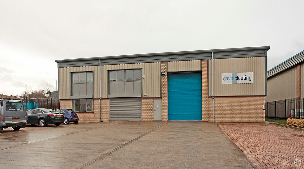 Horrace Waller V C Para, Dewsbury for sale - Primary Photo - Image 1 of 2