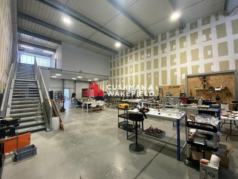 330 Rue De L'Hers, Escalquens to rent - Interior Photo - Image 3 of 4