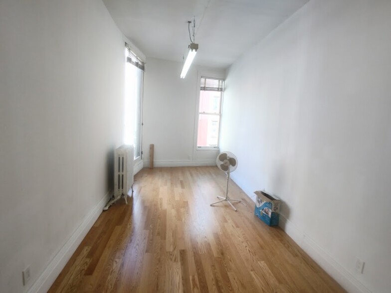 845-863 Manhattan Ave, Brooklyn, NY for rent - Building Photo - Image 3 of 9