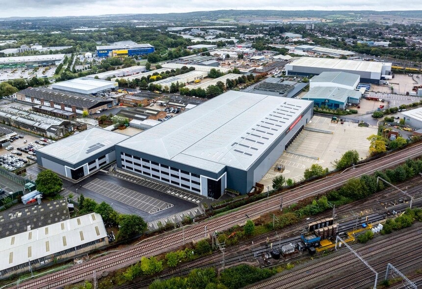 M140 Third Av, Milton Keynes for sale - Building Photo - Image 2 of 7