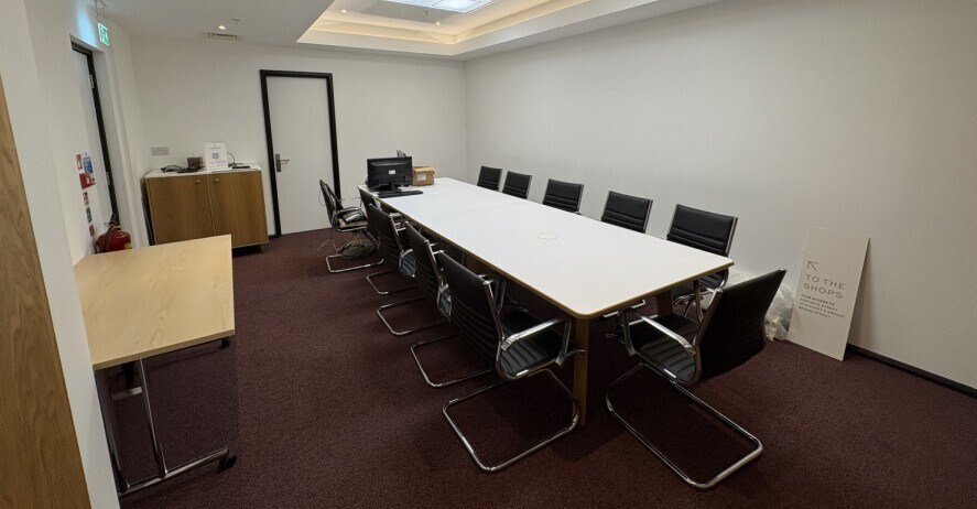 St Michaels Row, Chester to rent Interior Photo- Image 1 of 9