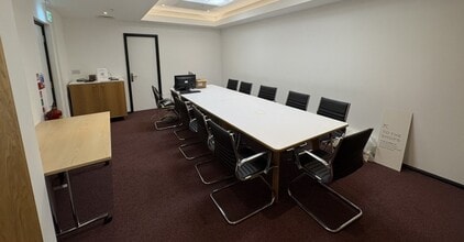 St Michaels Row, Chester to rent Interior Photo- Image 1 of 9