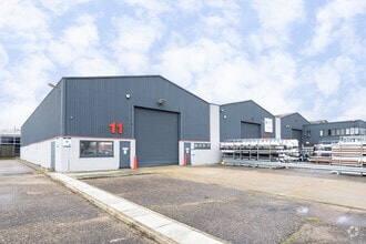 The Wheelwrights, Southend On Sea to rent Building Photo- Image 1 of 2
