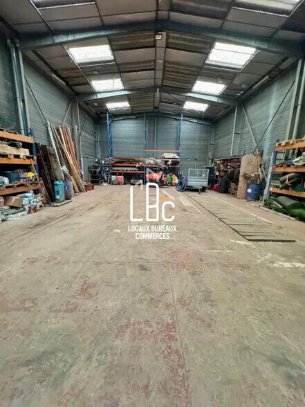 15 Bis Rue De La Mainguais, Carquefou to rent - Building Photo - Image 3 of 8