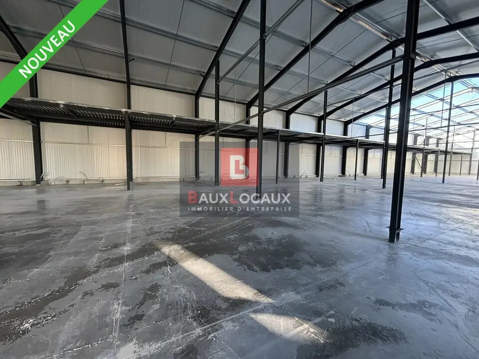 Location Local d'activités 250 m² - Photo 1