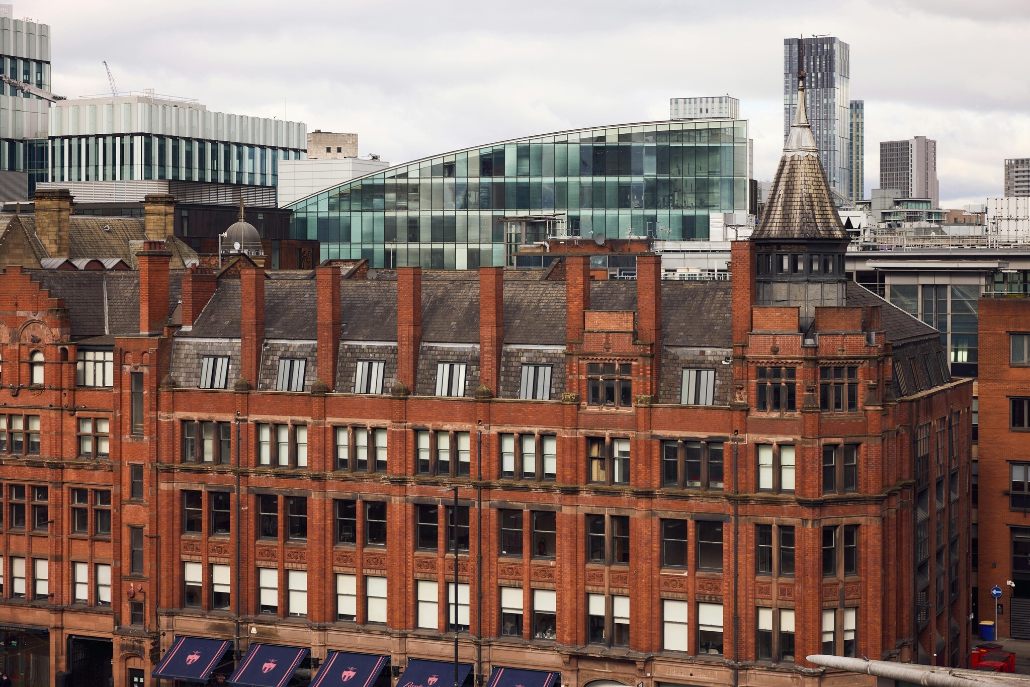 211-217 Deansgate, Manchester to rent Building Photo- Image 1 of 18