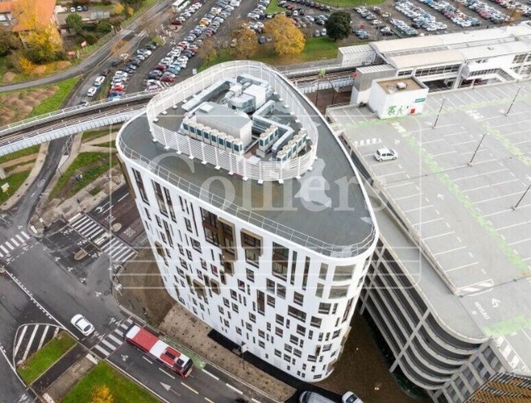 Office in Toulouse for sale - Aerial - Image 3 of 10