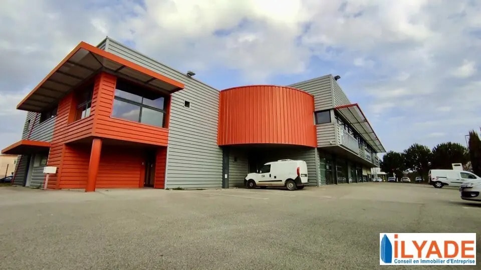 Location Bureaux 80 m² - Photo 1