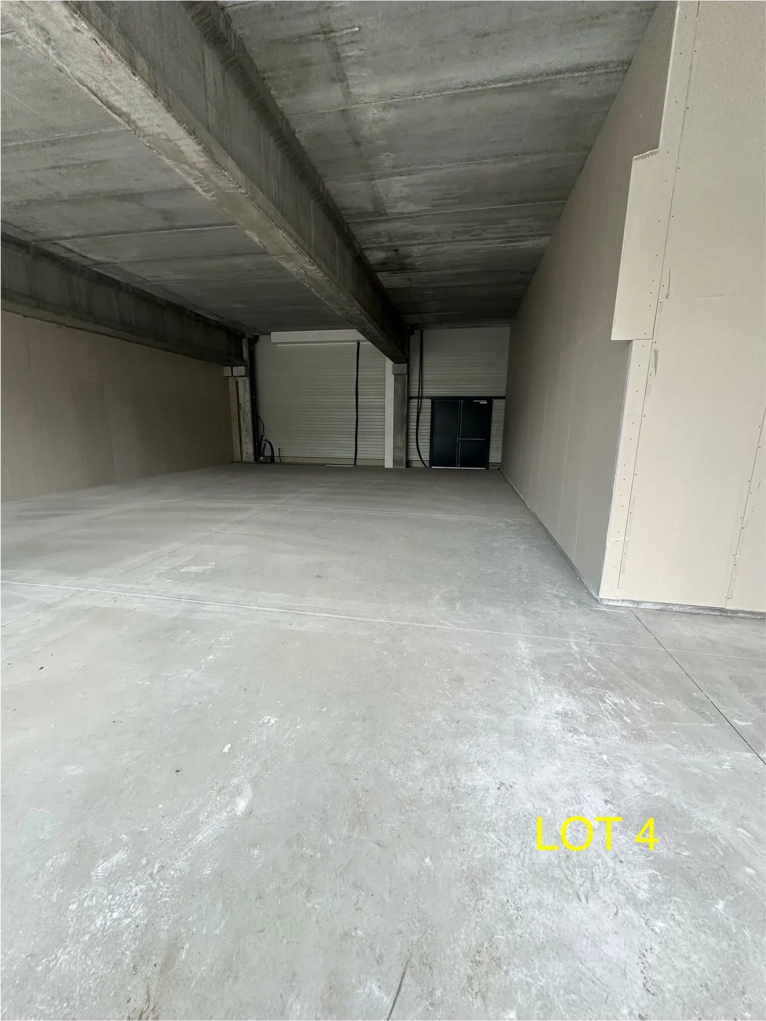 1610 Route Nationale 6, Limonest to rent Interior Photo- Image 1 of 2