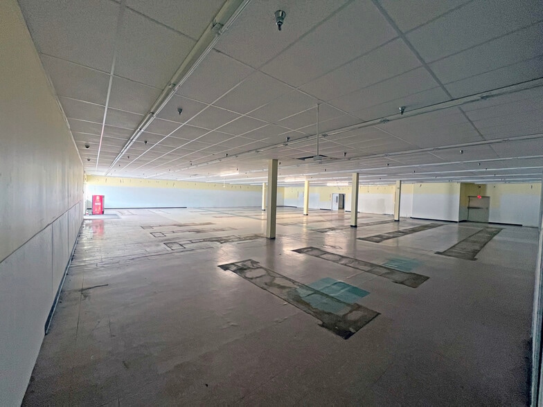 681 Bath Rd, Wiscasset, ME to rent - Building Photo - Image 2 of 8