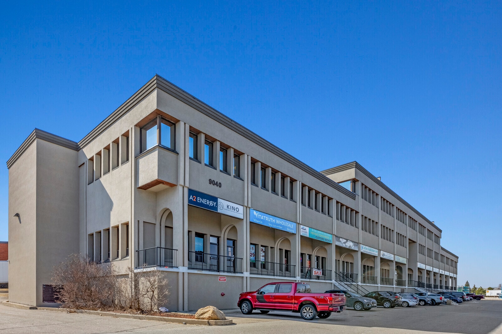 9040 Leslie St, Richmond Hill, ON to rent Building Photo- Image 1 of 5