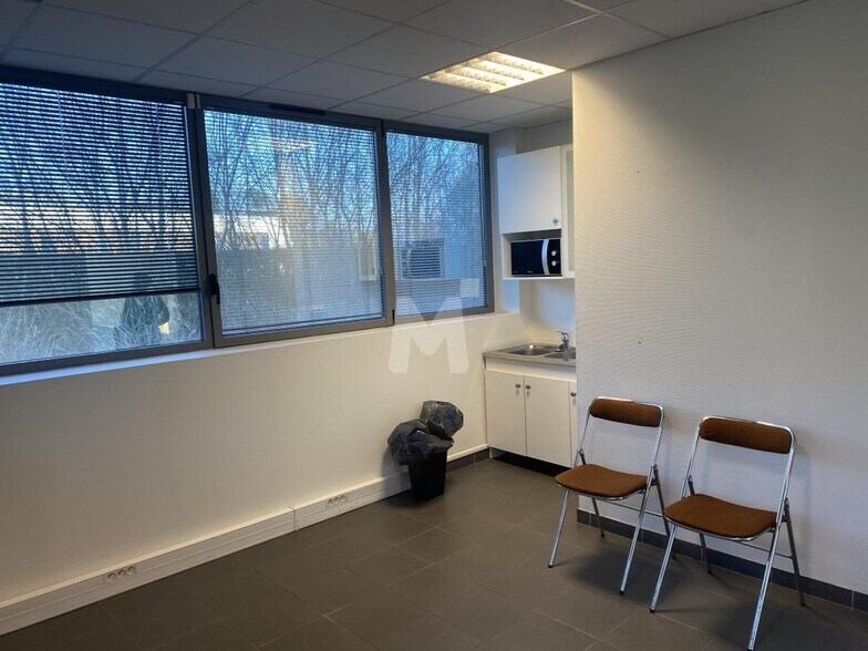 Light Industrial in Tigery to rent - Interior Photo - Image 3 of 7