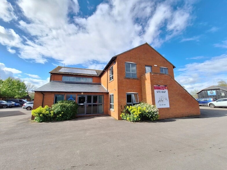 13-16 Newent Rd, Highnam to rent - Primary Photo - Image 1 of 2