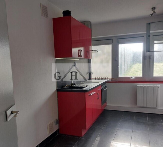 Office in Mareuil-lès-Meaux to rent - Interior Photo - Image 3 of 4