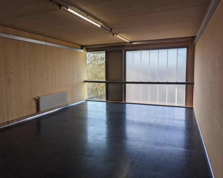 599 Woolwich Rd, London to rent Interior Photo- Image 1 of 2