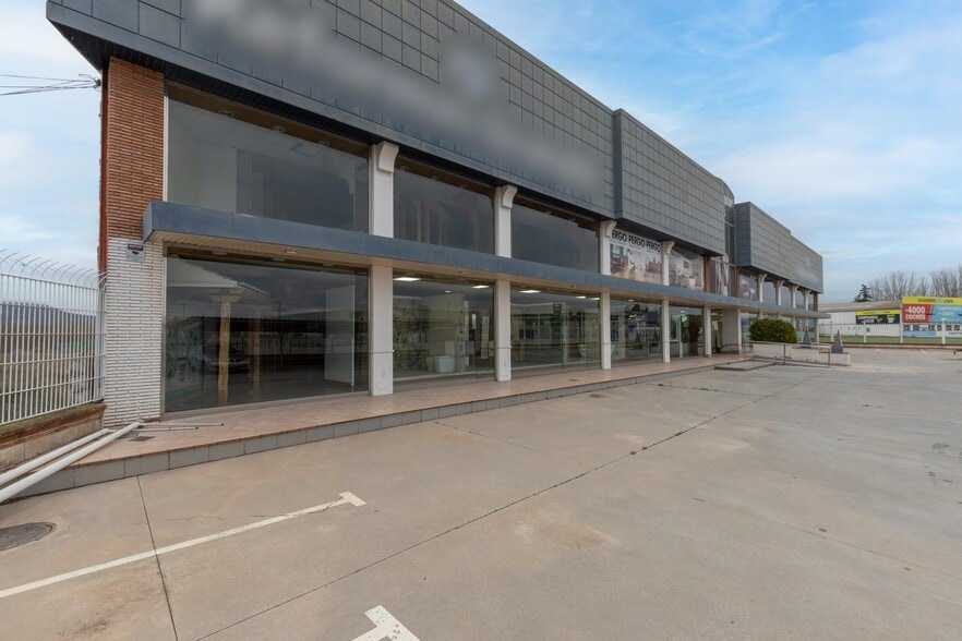 Retail in Santa Fe, Granada for sale - Building Photo - Image 2 of 34