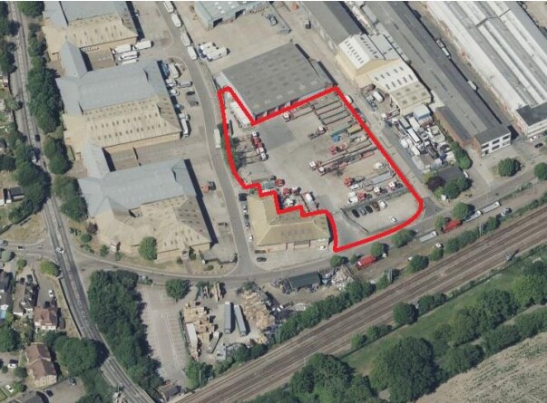 Travellers Ln, North Mymms for sale Building Photo- Image 1 of 1