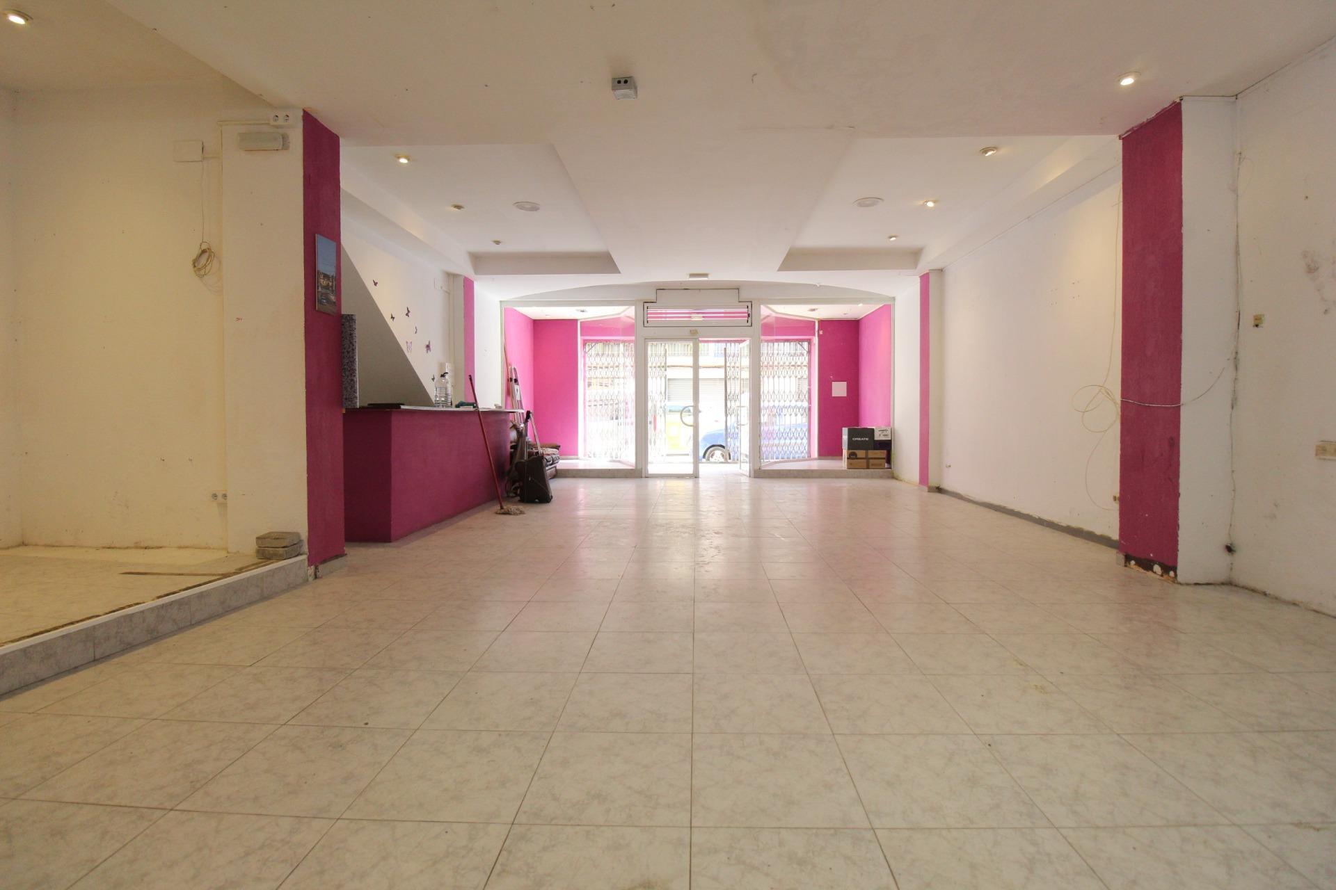 Retail in Vilanova i la Geltrú, Barcelona for sale Interior Photo- Image 1 of 2