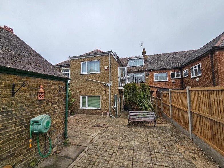 143 Watling St, Gillingham for sale - Building Photo - Image 2 of 3