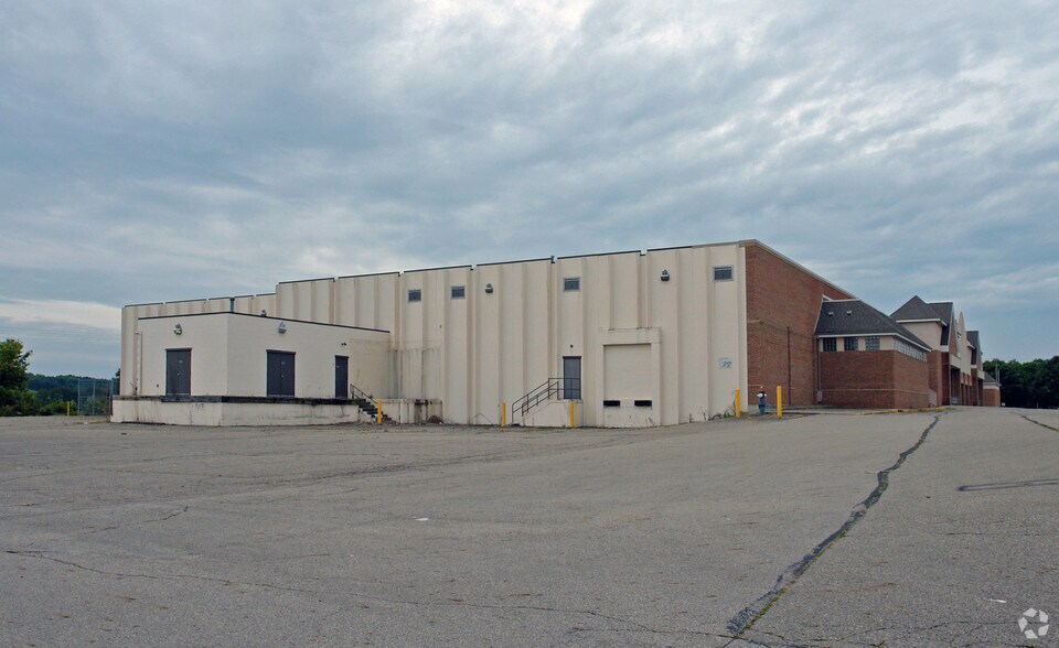 1700-1732 E Main St, Lancaster, OH for rent - Building Photo - Image 3 of 6