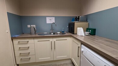 Clarence St, Leamington Spa to rent Building Photo- Image 2 of 12