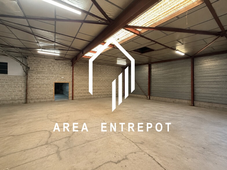 9036 Pole D'Activites Saint-Mitre-Braye De Cau, Aubagne to rent - Building Photo - Image 2 of 7