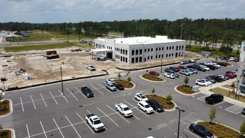 1176 E Cutlar Crossing, Leland, NC for rent - Building Photo - Image 3 of 7