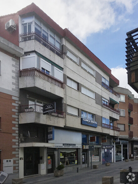 Calle Iglesia, 14, Guadarrama, Madrid for sale - Building Photo - Image 2 of 2