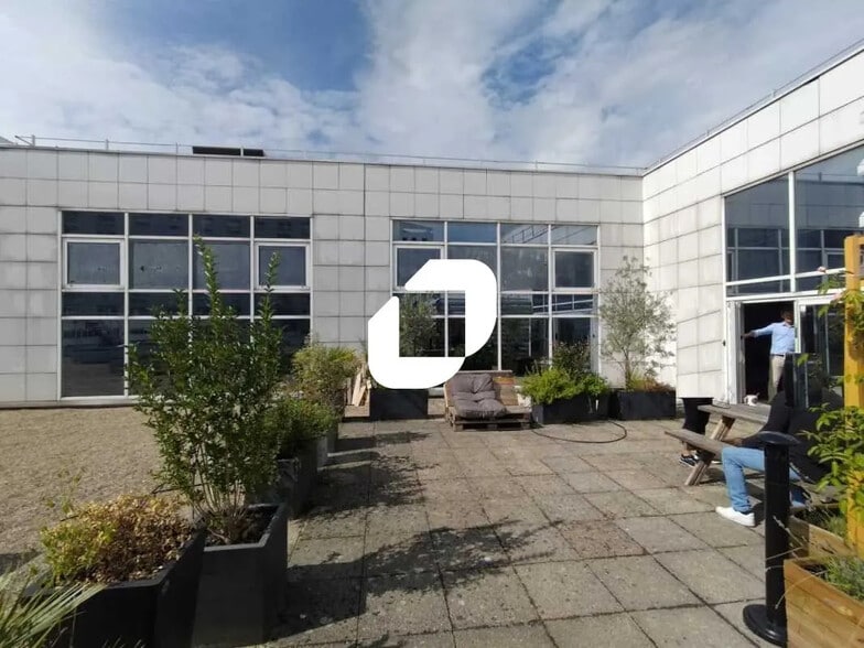 Office in Montreuil to rent - Building Photo - Image 3 of 15