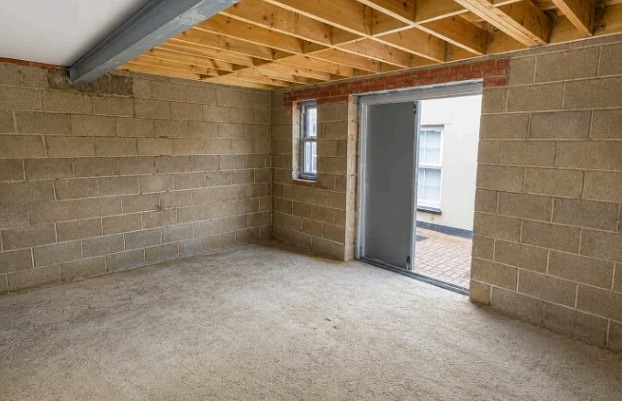 34 Station Rd, London to rent - Interior Photo - Image 2 of 5