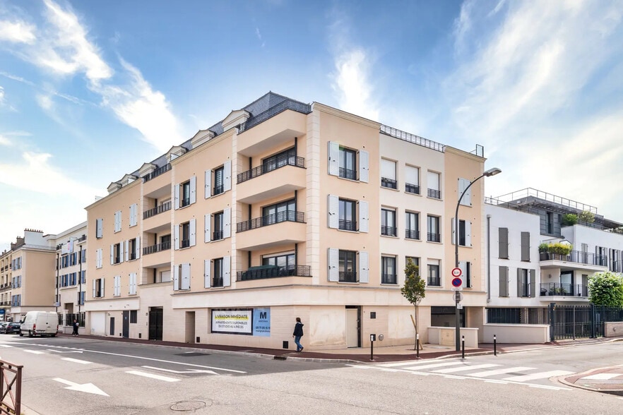 21 Avenue Du Général De Gaulle, Maisons-Laffitte to rent - Building Photo - Image 2 of 4