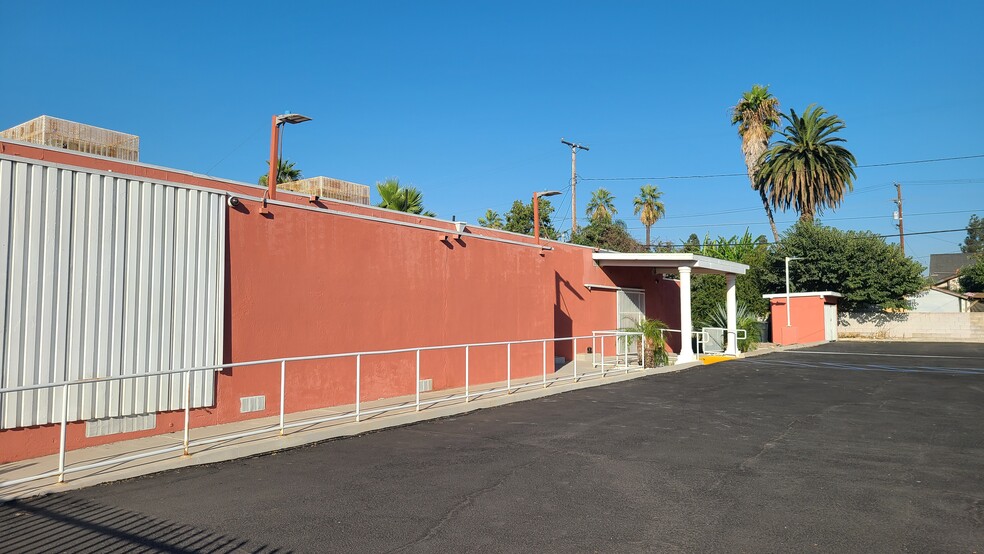 630 N Park Ave, Pomona, CA for rent - Building Photo - Image 3 of 6