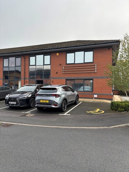 Wetmore Rd, Burton On Trent to rent - Building Photo - Image 2 of 8