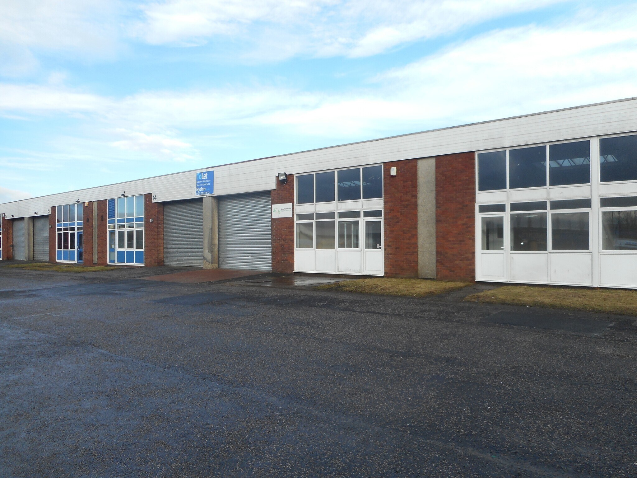 Tartraven Pl, Broxburn to rent Building Photo- Image 1 of 5