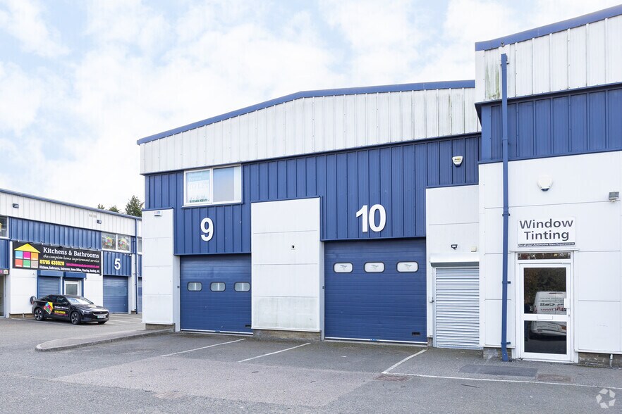 Castle Rd, Sittingbourne to rent - Building Photo - Image 3 of 3