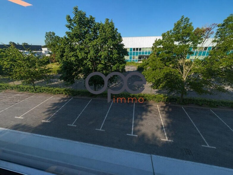 Light Industrial in SAINT-OUEN-L'AUMONE for sale - Building Photo - Image 2 of 7